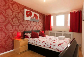  Snooozz Nottingham Central Budget Apartments - City Centre - by Victoria Centre Shopping Centre - Your own private Apartment with full Kitchen, Television Lounge and Washing Machine  Ноттингем